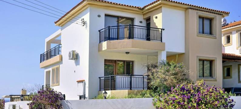 距离海洋仅50米的别墅，适合12人入住，Polis(Villa Only 50m to the Sea, Sleeps 12, Polis)图片