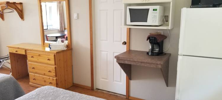 奥索尤斯湖景酒店和套房(Osoyoos Lakeview Inn & Suites)图片