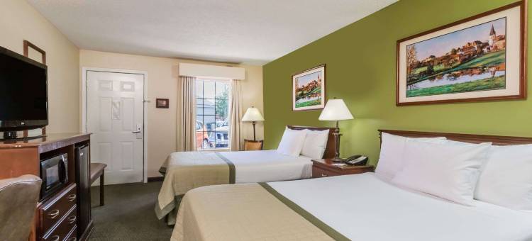 韦克罗斯温德姆呗盟酒店(Baymont by Wyndham Waycross)图片