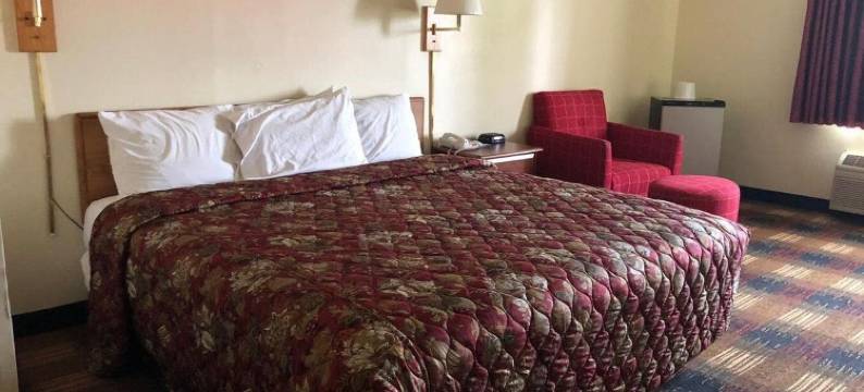 锡拉丘兹机场红地毯旅店(Red Carpet Inn Syracuse Airport)图片