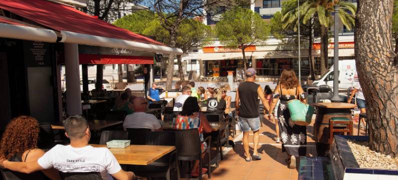 普拉特加公寓(Pins Platja Apartments)图片