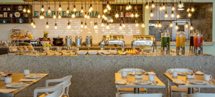 菲斯塔快捷酒店-墨西哥城布埃纳维斯塔论坛(Fiesta Inn Express Ciudad de México Forum Buenavista)图片