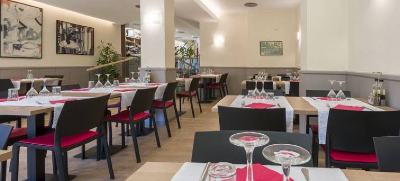 别墅青年旅舍(Hostal la Vila)图片