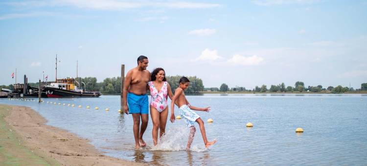 托帕肯艾斯米尔休闲公园酒店(Recreatiepark Het Esmeer)图片