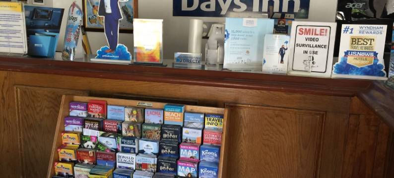 卡斯泰克六旗魔术山戴斯酒店(Days Inn by Wyndham Castaic Six Flags Magic Mountain)图片