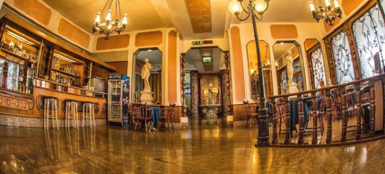 旅游酒店(Tourist Hotel)图片