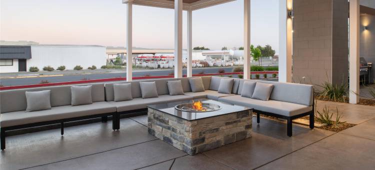希尔顿惠庭套房酒店伍德兰德萨克拉门托(Home2 Suites by Hilton Woodland Sacramento)图片