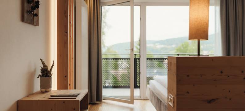 瓦尔德拉斯特 - 森林边生活(Waldrast - Forestside Living)图片