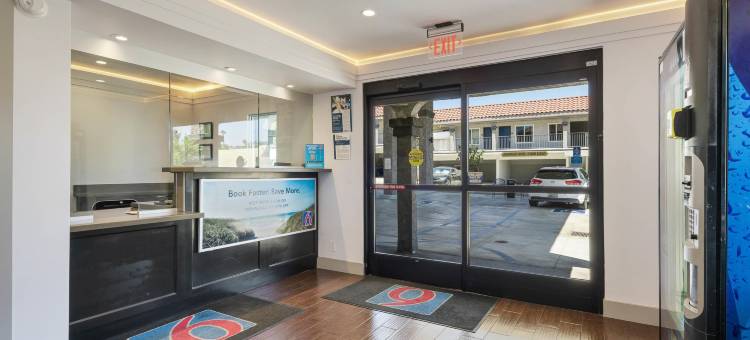 CA拉梅萨6号汽车旅馆(Motel 6 la Mesa, CA)图片