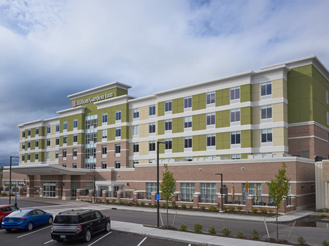 科宁市中心希尔顿花园酒店