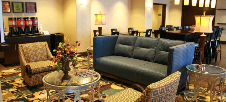 希尔顿欢朋酒店-托皮卡(Hampton Inn Topeka)图片