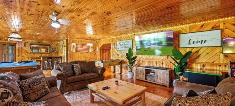 Stunning Views! Huge Game Room, Vaulted Ceilings, Big Bedrooms, & Great Parking!图片