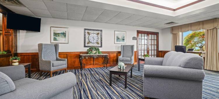 麦迪逊维尔温德姆呗盟套房酒店(Baymont by Wyndham Madisonville)图片