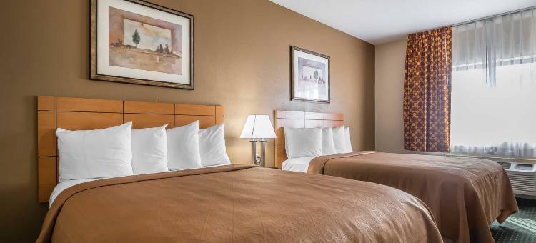 科拉尔维尔爱荷华河兰丁凯艺酒店(Quality Inn Coralville - Iowa River Landing)图片