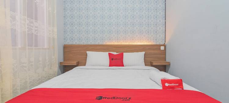红多兹酒店-近加鲁特广场(RedDoorz Near Alun-Alun Garut)图片