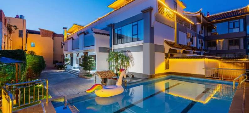 玖福度假酒店(建水紫陶街店)图片