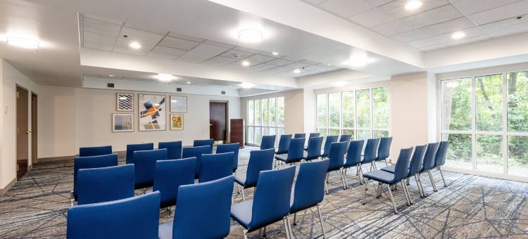 智选假日套房酒店查尔斯顿，阿什利磷酸盐(Holiday Inn Express & Suites Charleston-Ashley Phosphate)图片