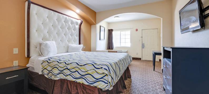 Capital O Deluxe Inn Channelview Houston I-10图片