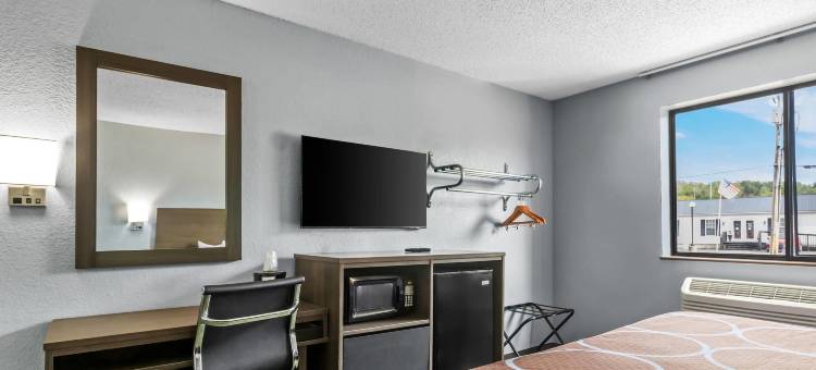 罗德威旅馆德尔蒙特(Rodeway Inn Delmont)图片