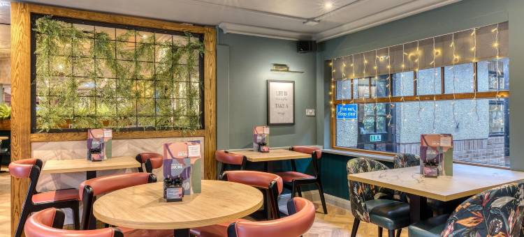 格拉斯哥机场普瑞米尔酒店(Premier Inn Glasgow Airport)图片