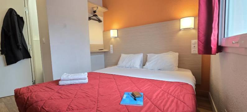 普瑞米尔经典酒店特鲁瓦南 - 圣蒂博公园(Premiere Classe Troyes Sud - Parc Saint Thibault)图片