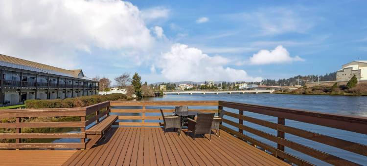 埃奇沃特套房酒店-傲途格精选酒店(Edgewater Inn and Suites, Ascend Hotel Collection)图片