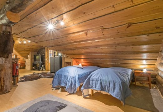 Mennink?isenkolo Hotel Overview