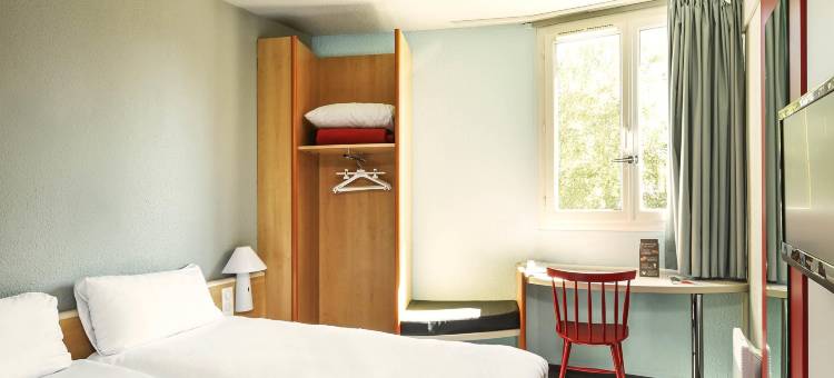 宜必思沙特尔西卢斯酒店(Ibis Chartres Ouest Lucé)图片