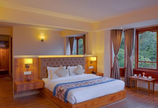 Amani Pelling Hotel Overview