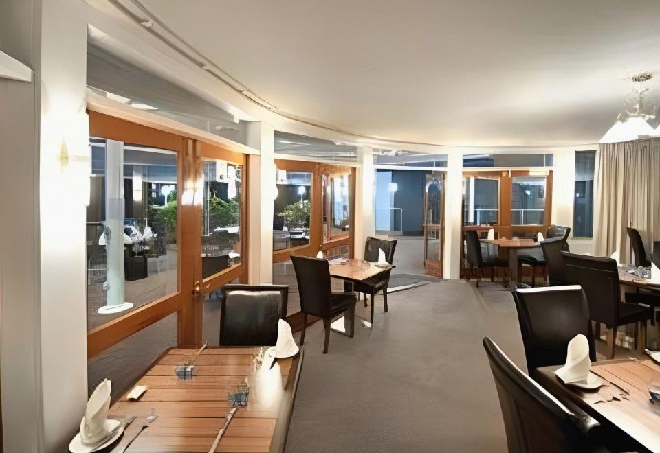 Motel 98 Hotel Overview