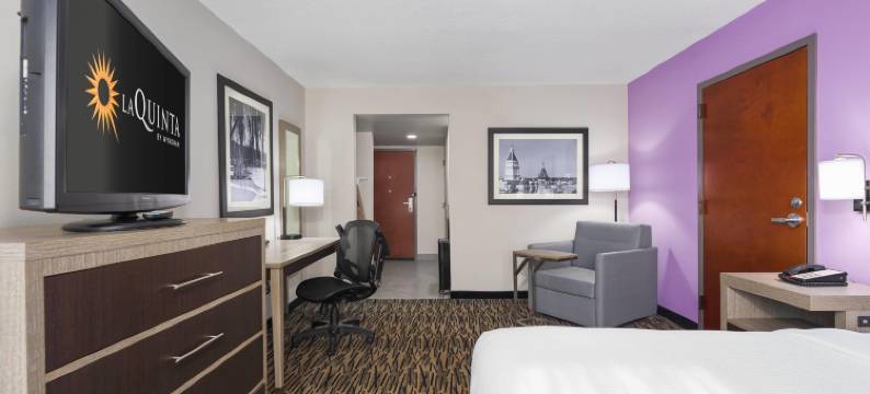 克拉克斯维尔拉昆塔温德姆套房酒店(La Quinta Inn & Suites by Wyndham Clarksville)图片