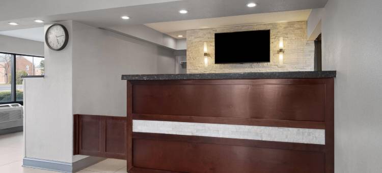 温德姆圣查尔斯戴斯酒店(Days Inn by Wyndham St. Charles IL)图片