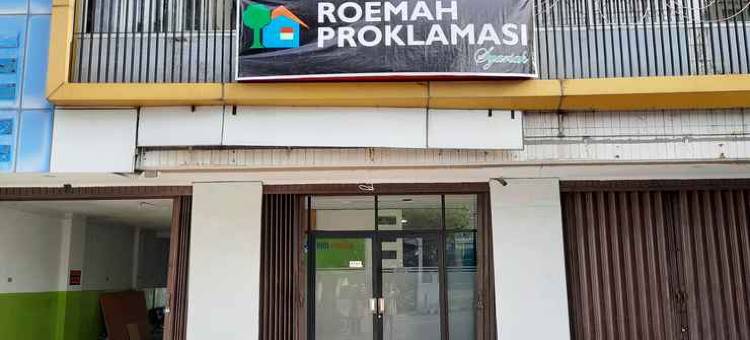 罗马宣言伊斯兰教酒店 红门(Roemah Proklamasi Syariah Mitra RedDoorz)图片