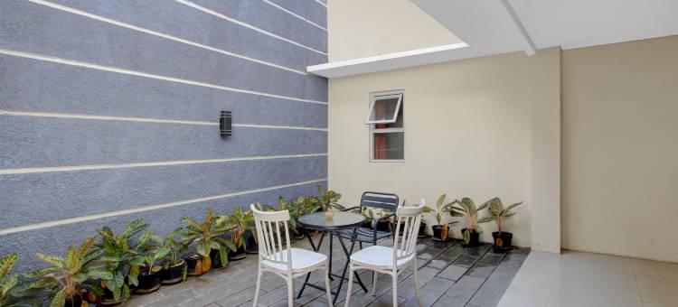 O酒店靠近斯里韦达里公园(原In酒店)(Hotel O near Taman Sriwedari formerly Indria Inn)图片