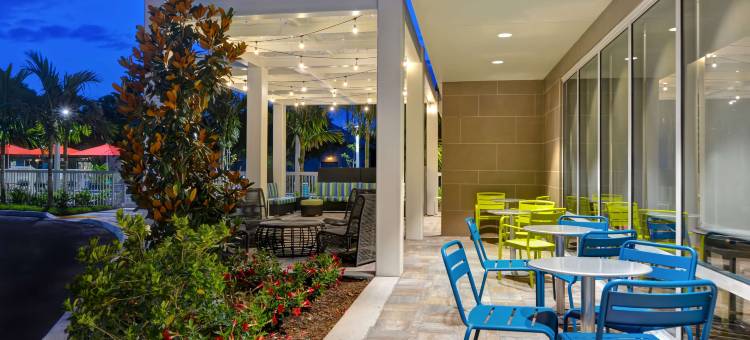 那不勒斯I-75松岭路希尔顿惠庭套房酒店(Home2 Suites by Hilton Naples I-75 Pine Ridge Road)图片