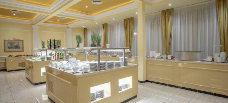 西区萨沃伊酒店(Savoy Westend Hotel)图片