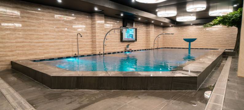 俪人汤泉酒店(大同南站万达广场店)图片