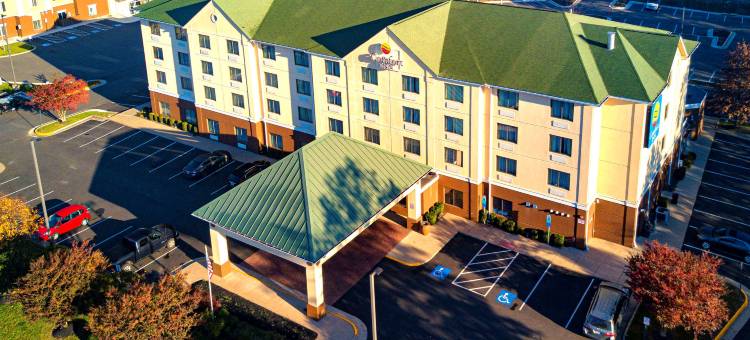 匡蒂科正门北方附近舒适酒店(Comfort Inn Near Quantico Main Gate North)图片