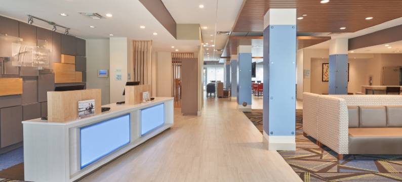 迈阿密多拉智选假日酒店(Holiday Inn Express & Suites DORAL - MIAMI by IHG)图片