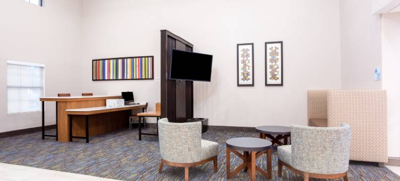 智选假日套房酒店莫尔黑德城(Holiday Inn Express & Suites MOREHEAD CITY by IHG)图片