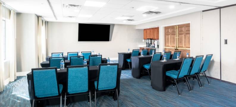 Staybridge Suites 凤凰的格兰岱尔(Staybridge Suites PHOENIX - GLENDALE SPORTS DIST by IHG)图片