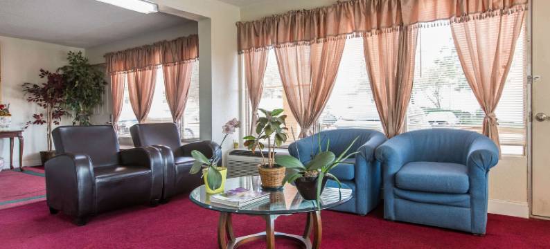 罗德威酒店玛丽埃塔靠近多宾斯空军基地(Rodeway Inn)图片