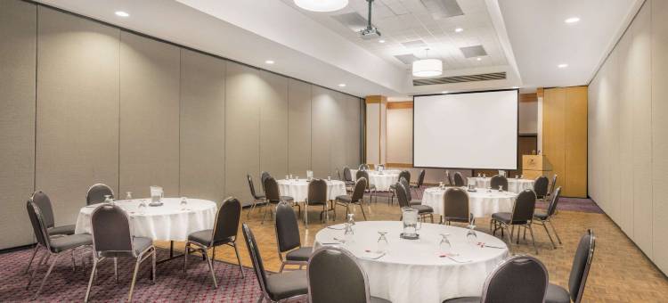 乔治王子华美达广场酒店(Ramada Plaza by Wyndham Prince George)图片