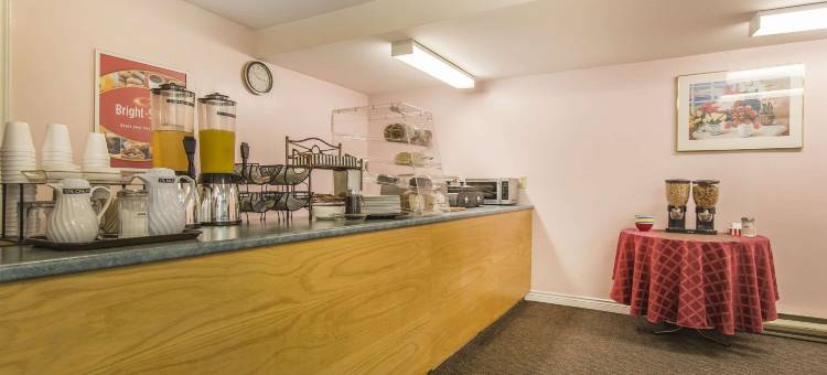 圣约翰伊克诺旅馆(Econo Lodge  Inn & Suites)图片