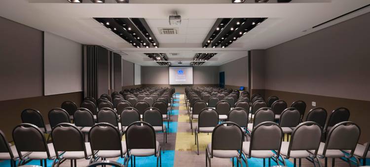 富拉姆波延特舒适套房酒店(Comfort Suites Flamboyant Goiânia)图片