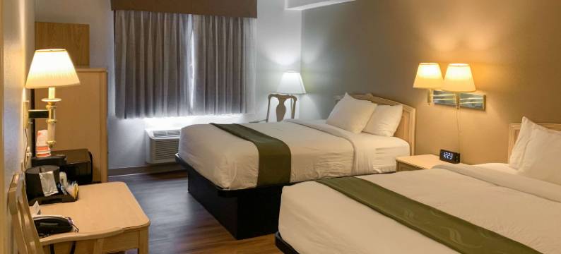 阿尔伯克基东I-40胡安塔波出口价值旅馆(Quality Inn Albuquerque East I-40 Juan Tabo Exit)图片