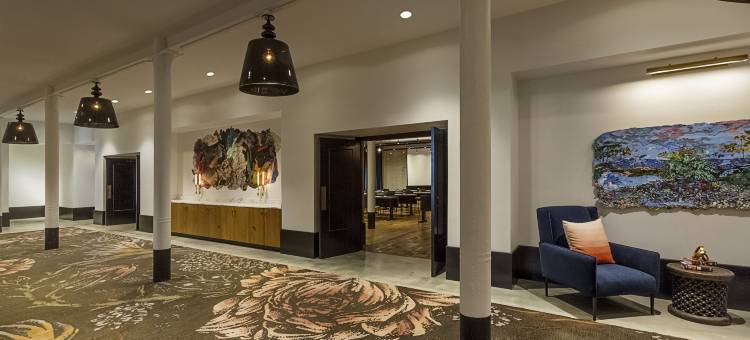 十字路口酒店(Crossroads Hotel)图片