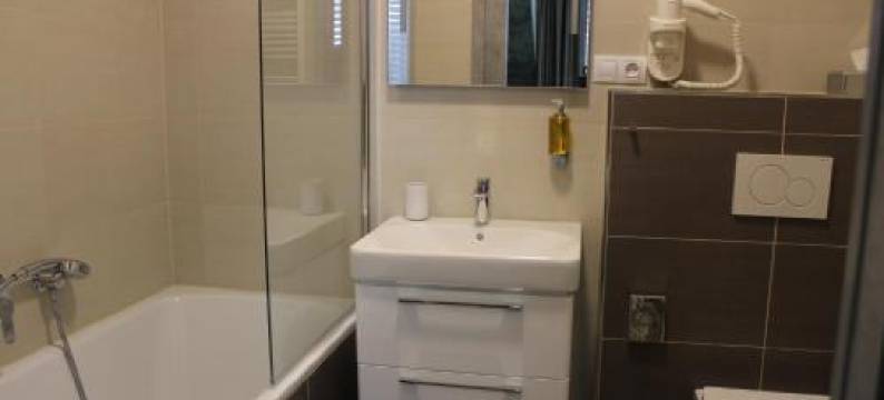 公寓(Apartments 461)图片