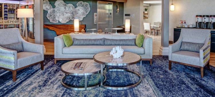 瓦列霍希尔顿欢朋酒店(Hampton Inn Vallejo)图片