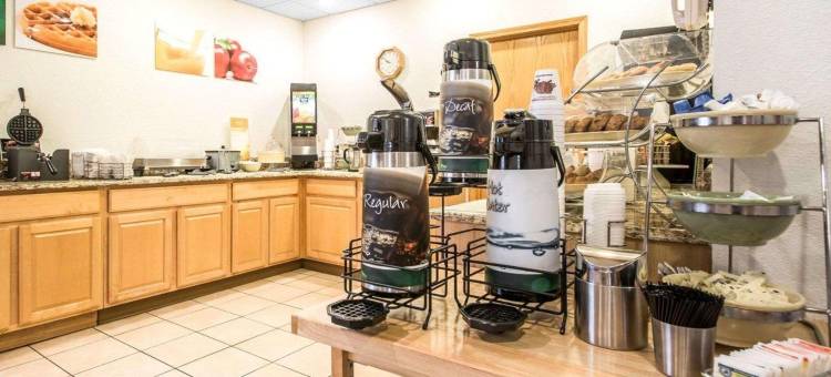 莫斯顿I-90品质酒店(Quality Inn Mauston I-90)图片